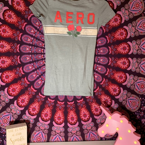 Tops - Picture 3 of 6